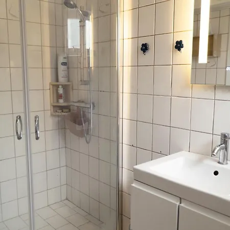 3 In Arty House, Osterlars Hotel 3*